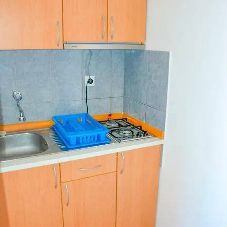 Apartment Prvi Red Do Mora *
