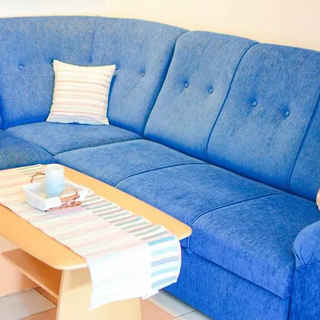 Apartment Prvi Red Do Mora *
