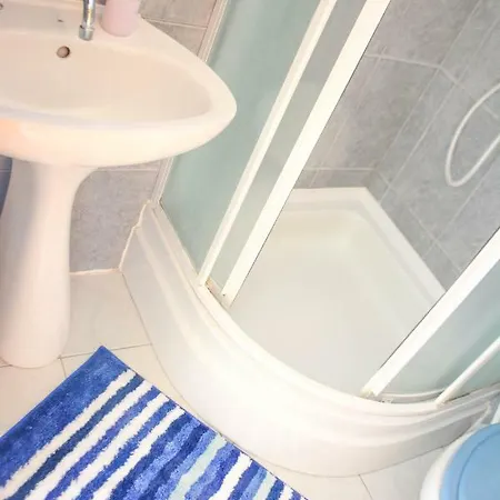 Prvi Red Do Mora Appartement Pag Town